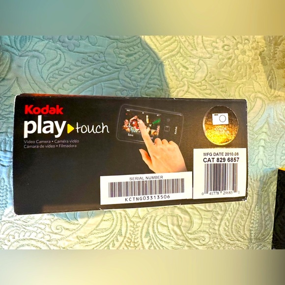 NWB, Kodak PlayTouch Video Camera (Black), take video or still photos - Picture 6 of 11
